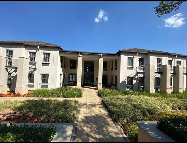 252M² OFFICE TO LET IN BRYANSTON